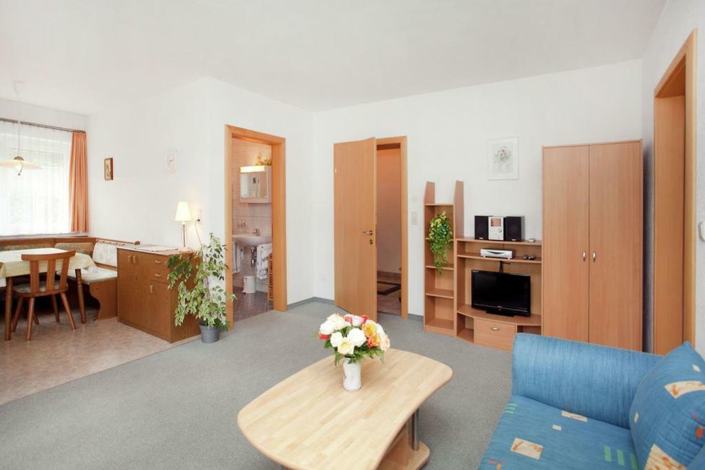 Haus Monika Apartment อ็อบชไตก์ ภายนอก รูปภาพ