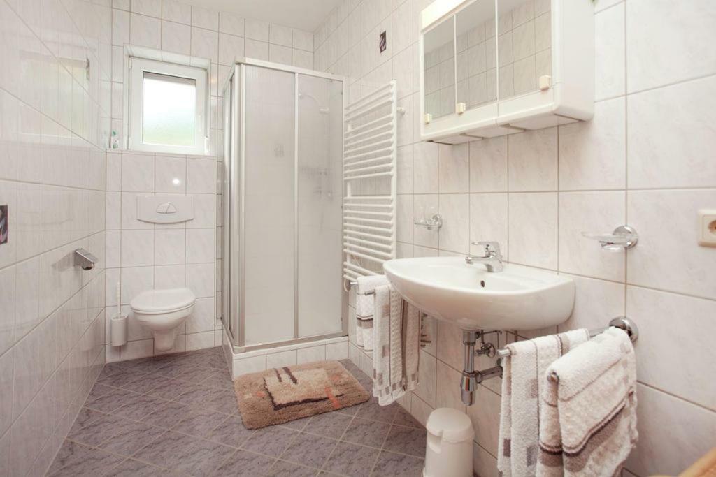Haus Monika Apartment อ็อบชไตก์ ภายนอก รูปภาพ